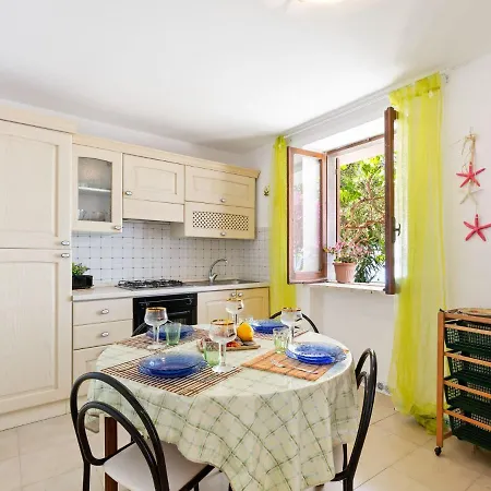 Holiday In Torremezzo Di Falconara Near Beach