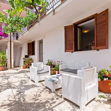 Holiday In Torremezzo Di Falconara Near Beach Casa vacanze