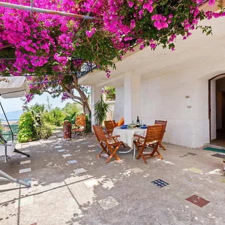 Holiday In Torremezzo Di Falconara Near Beach Casa vacanze Falconara Albanese