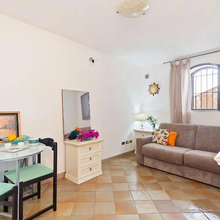 Casa vacanze Holiday In Torremezzo Di Falconara Near Beach *